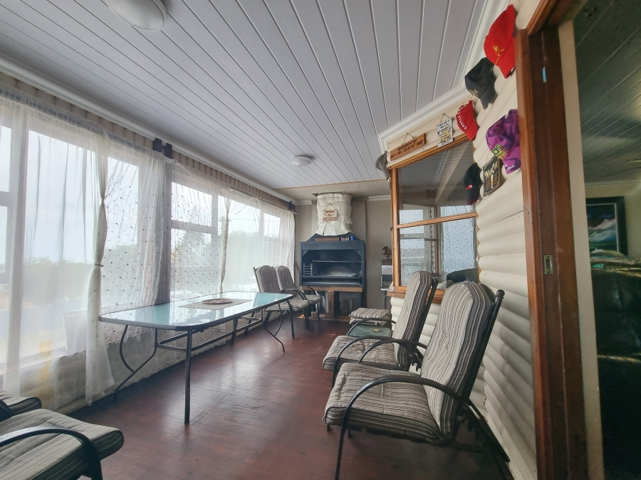 6 Bedroom Property for Sale in Dana Bay Western Cape